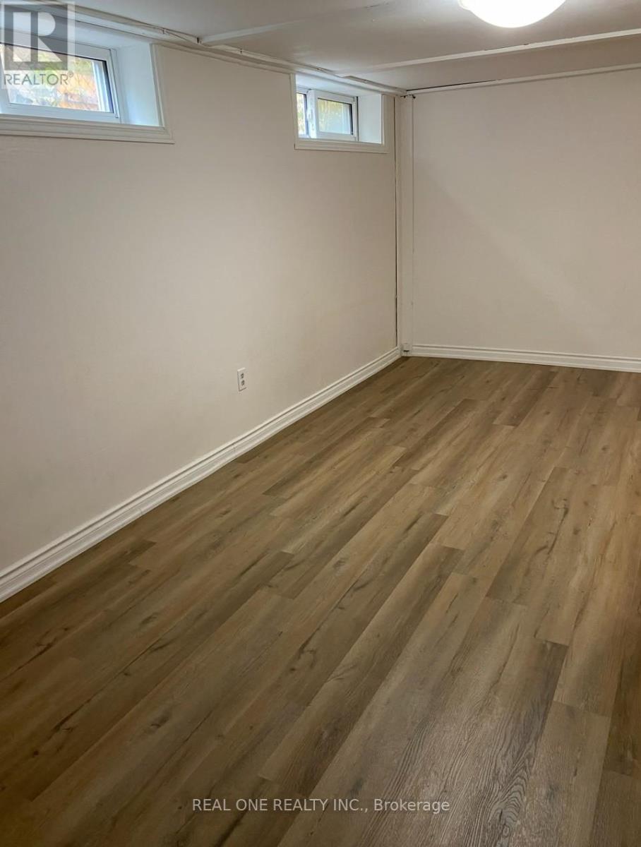 1242 Pharmacy Avenue, Toronto, Ontario  M1R 2H9 - Photo 14 - E12455844