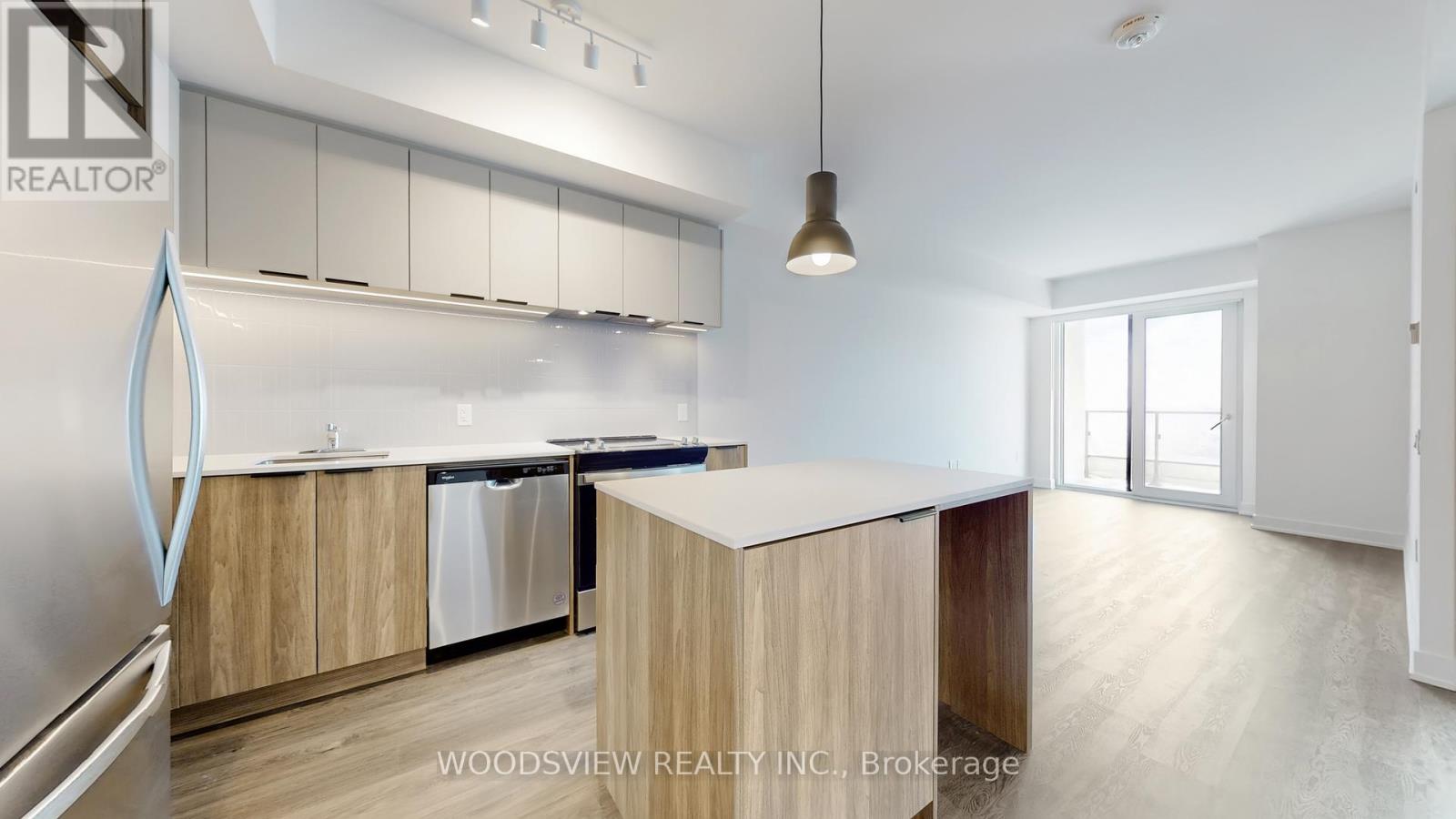 2709 - 185 Enfield Place, Mississauga, Ontario  L5B 0R3 - Photo 2 - W12457916