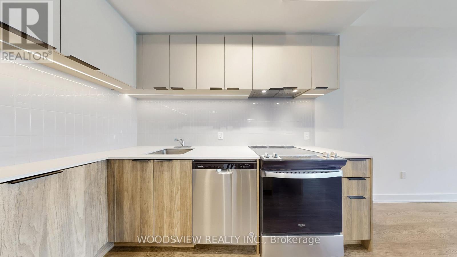 2709 - 185 Enfield Place, Mississauga, Ontario  L5B 0R3 - Photo 3 - W12457916