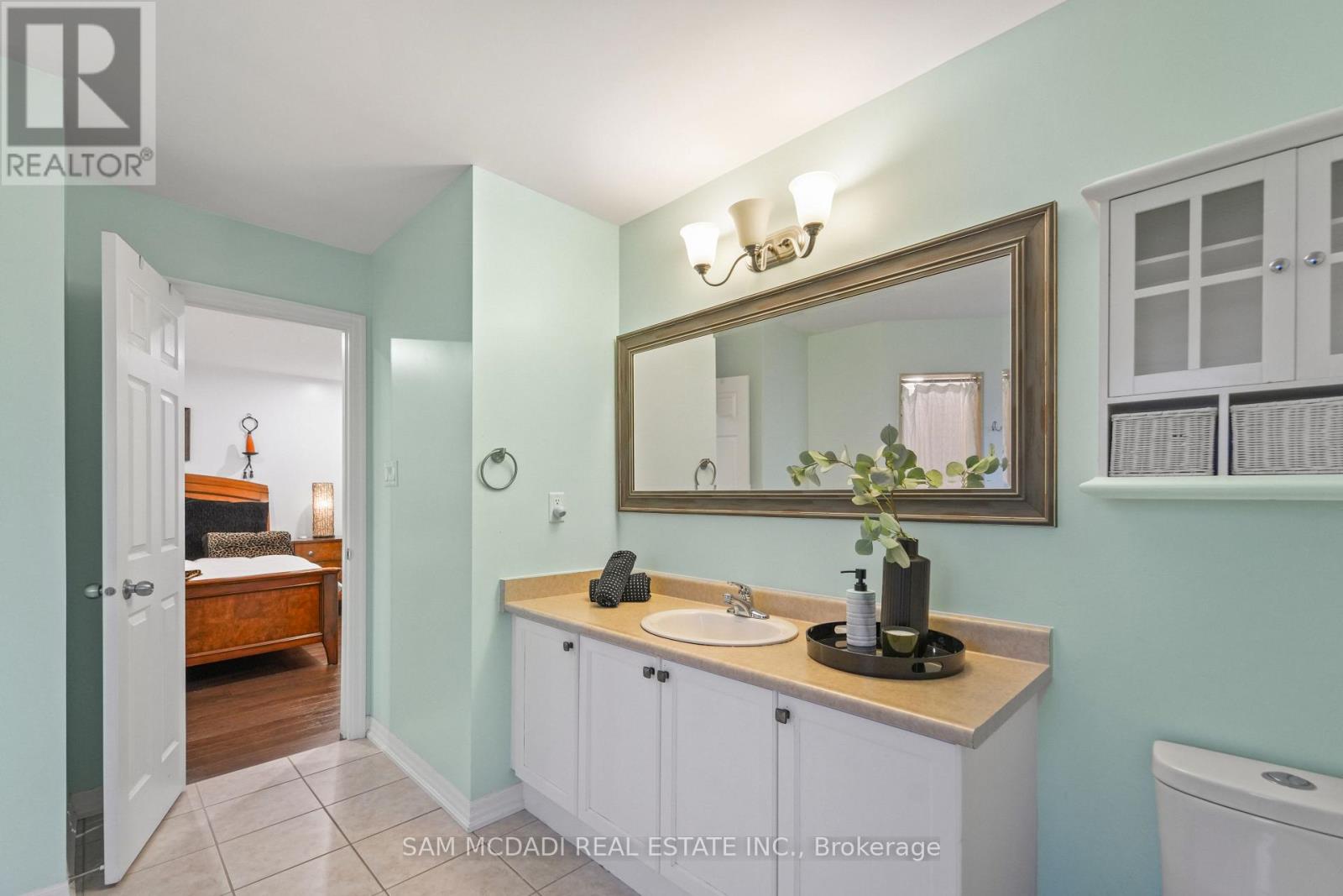 57 Milfoil Street, Halton Hills, Ontario  L7G 6M6 - Photo 31 - W12457919
