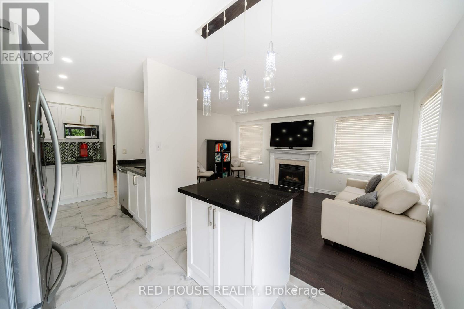 78 Passfield Trail, Brampton, Ontario  L6P 1V1 - Photo 19 - W12457924