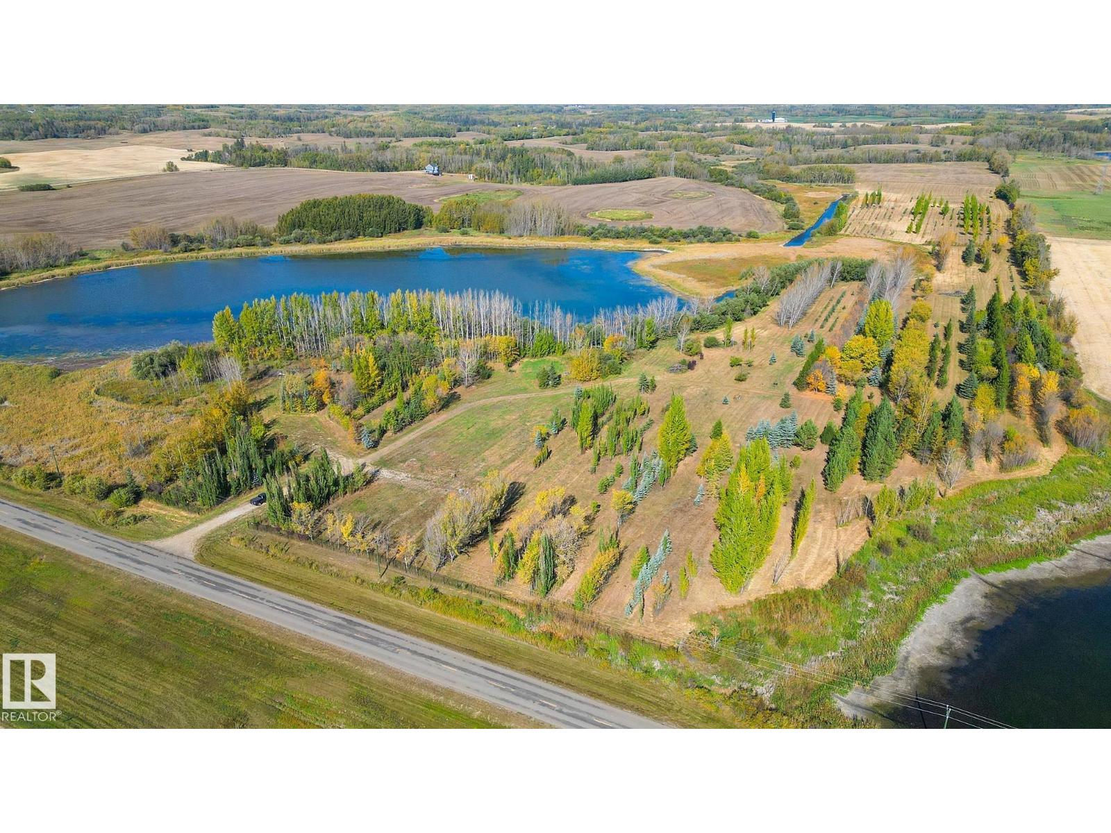 1020 Highway 16, Rural Parkland County, Alberta  T7Z 0J6 - Photo 2 - E4459805