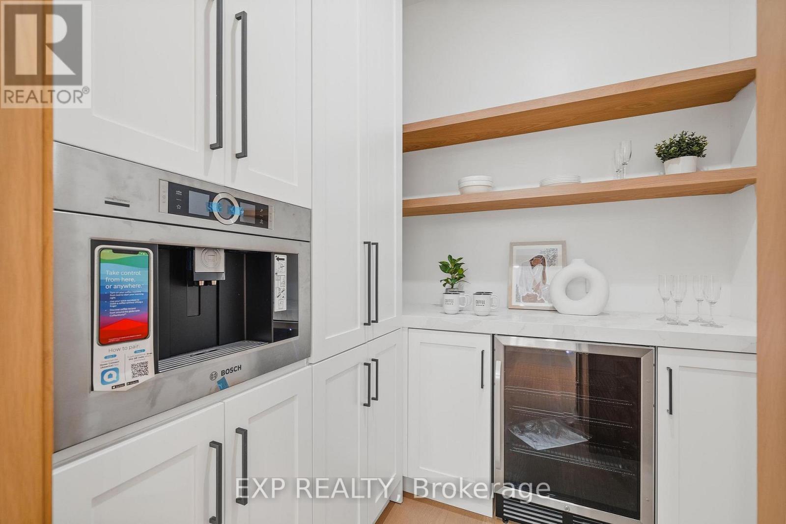 1060 Walton Avenue N, North Perth, Ontario  N0B 2T0 - Photo 15 - X12404442