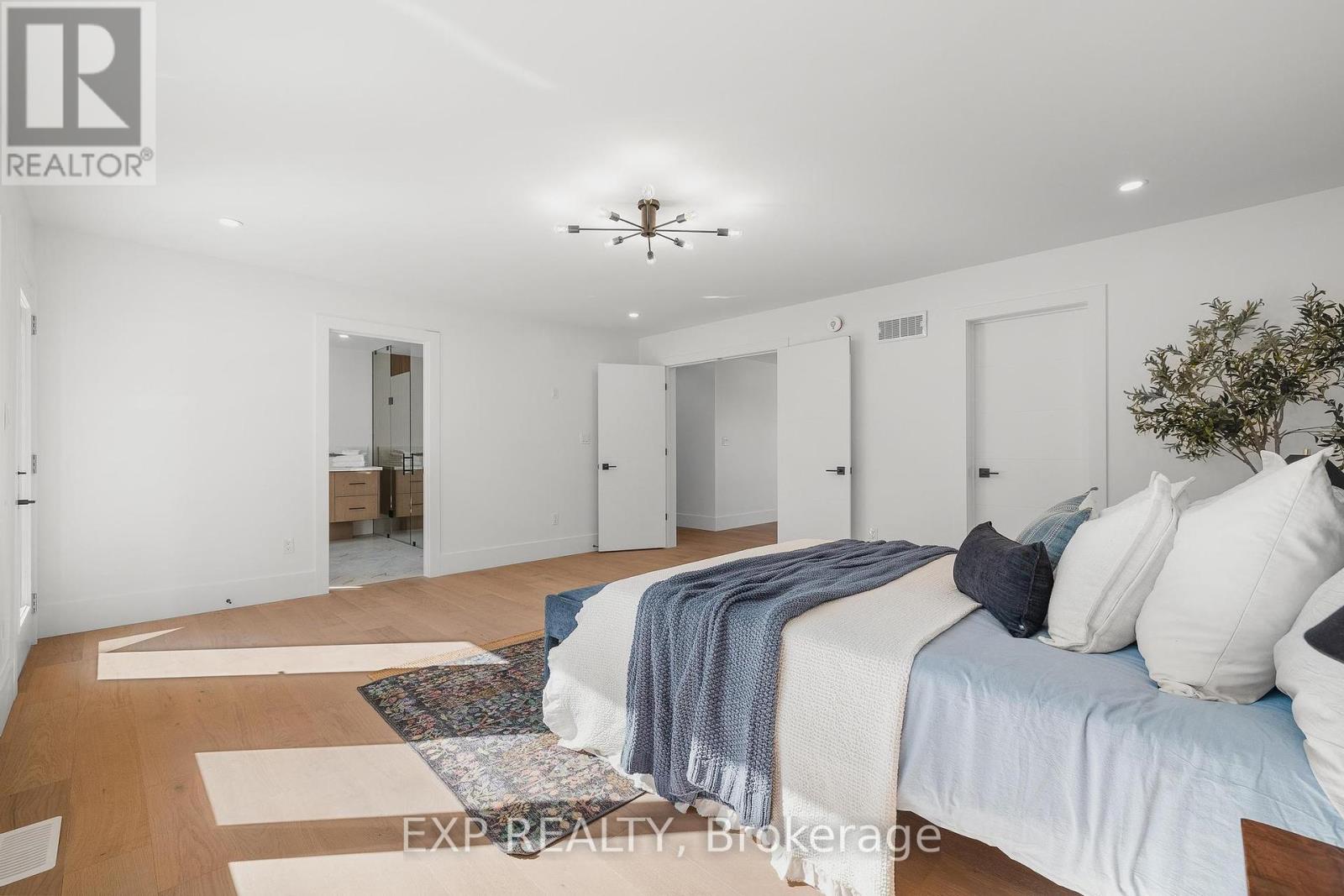 1060 Walton Avenue N, North Perth, Ontario  N0B 2T0 - Photo 25 - X12404442