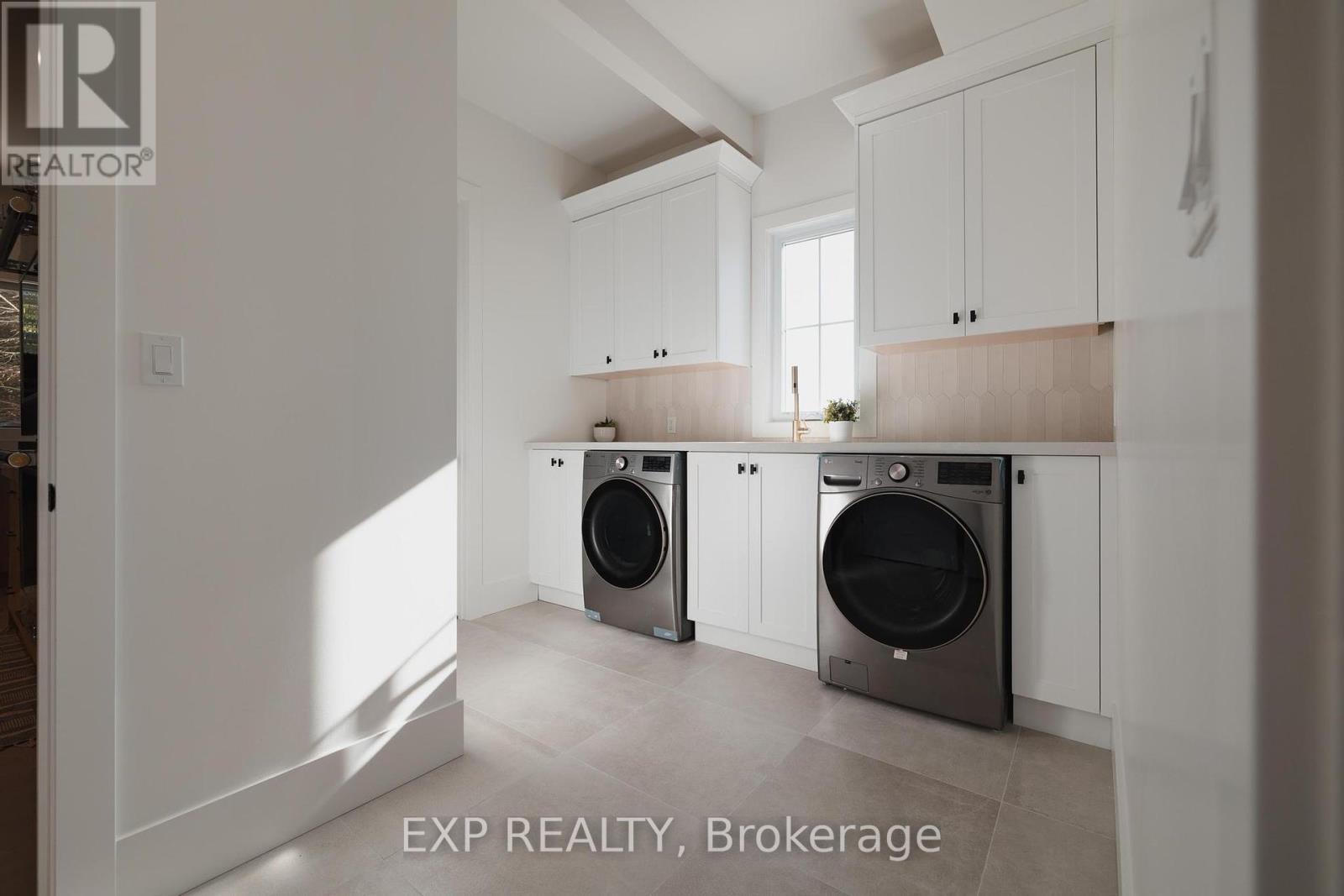 1060 Walton Avenue N, North Perth, Ontario  N0B 2T0 - Photo 47 - X12404442