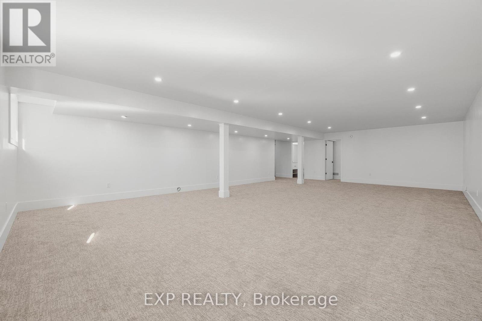 1060 Walton Avenue N, North Perth, Ontario  N0B 2T0 - Photo 45 - X12404442