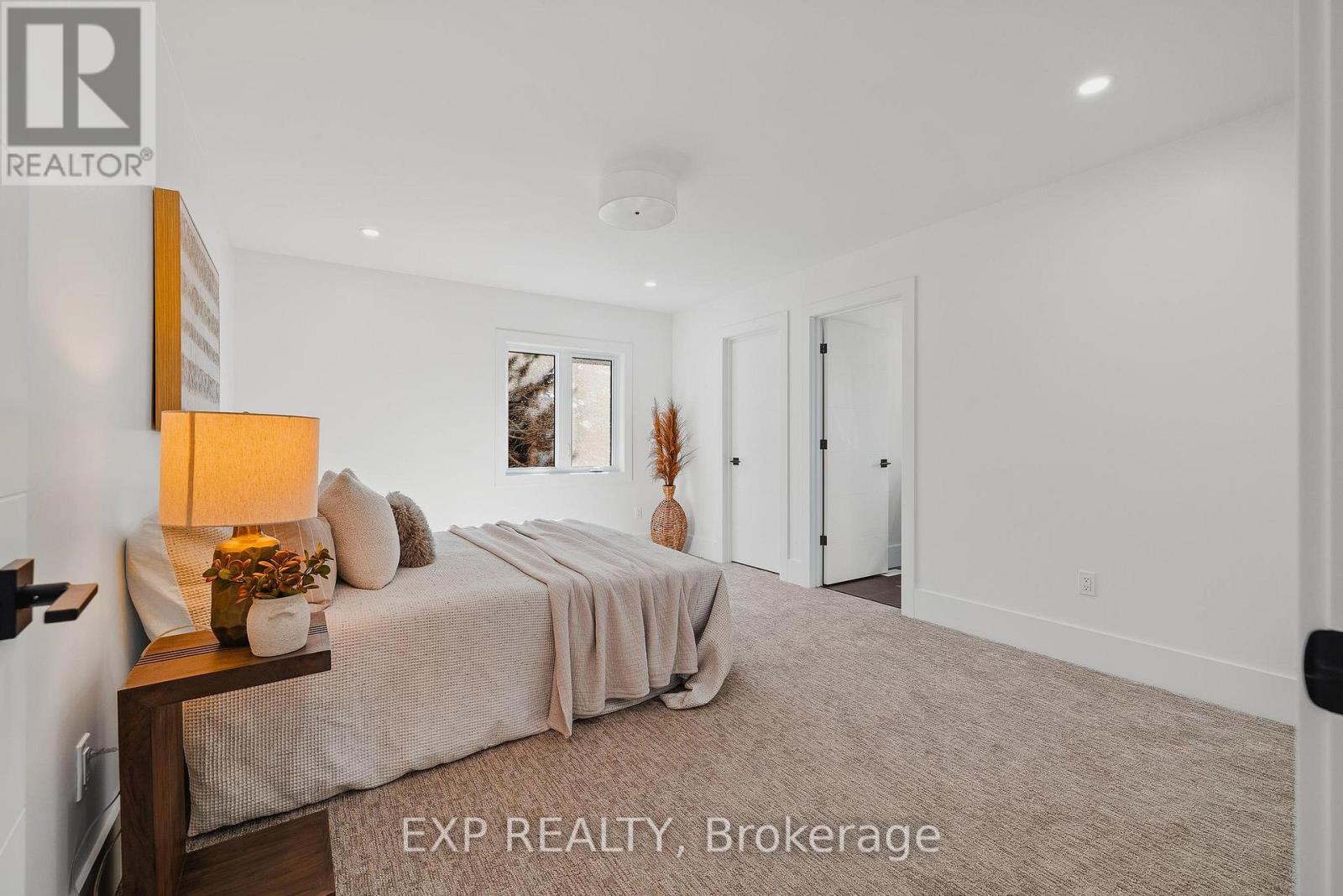 1060 Walton Avenue N, North Perth, Ontario  N0B 2T0 - Photo 39 - X12404442