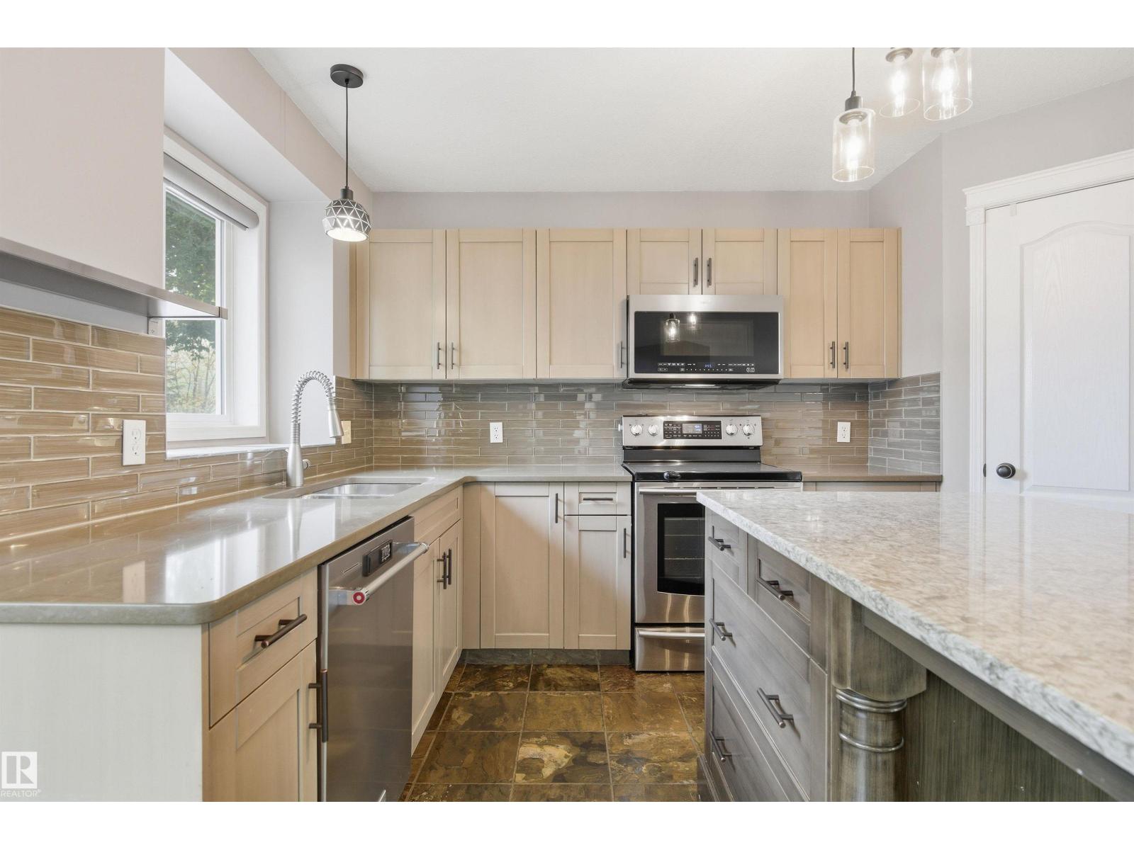 1804 Tanner Wd Nw, Edmonton, Alberta  T6R 2S6 - Photo 6 - E4461789