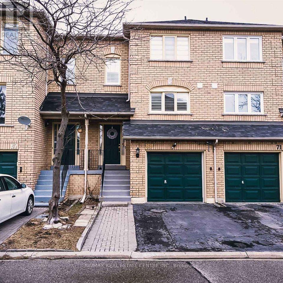69 - 2 SIR LOU DRIVE, Brampton, Ontario