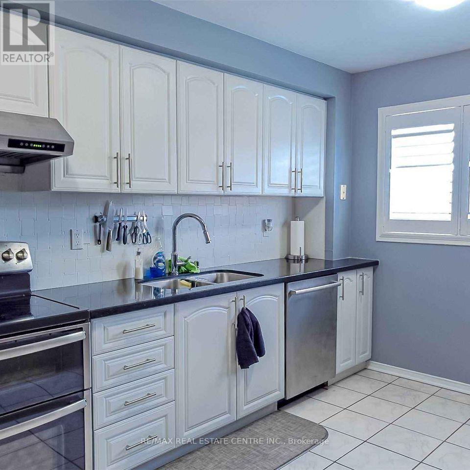 69 - 2 Sir Lou Drive, Brampton, Ontario  L6Y 5A8 - Photo 6 - W12457934