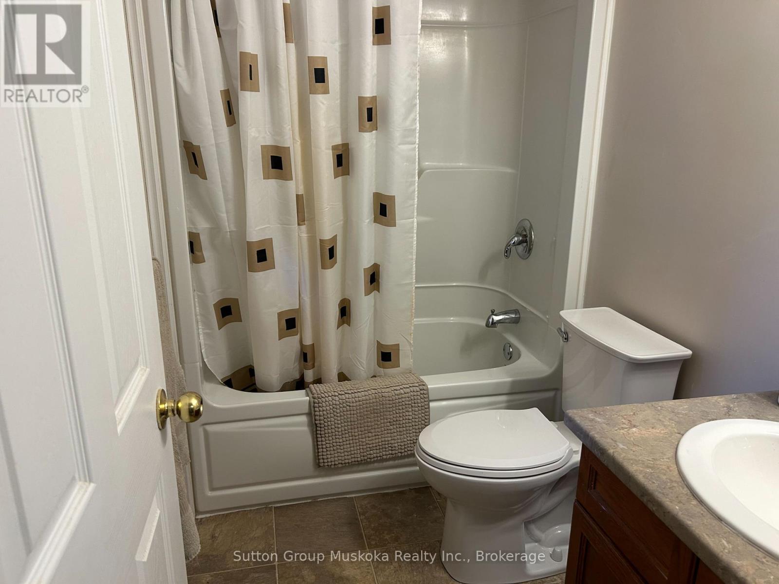 2448 Ravenscliffe Road, Huntsville, Ontario  P1H 2J2 - Photo 7 - X12457942