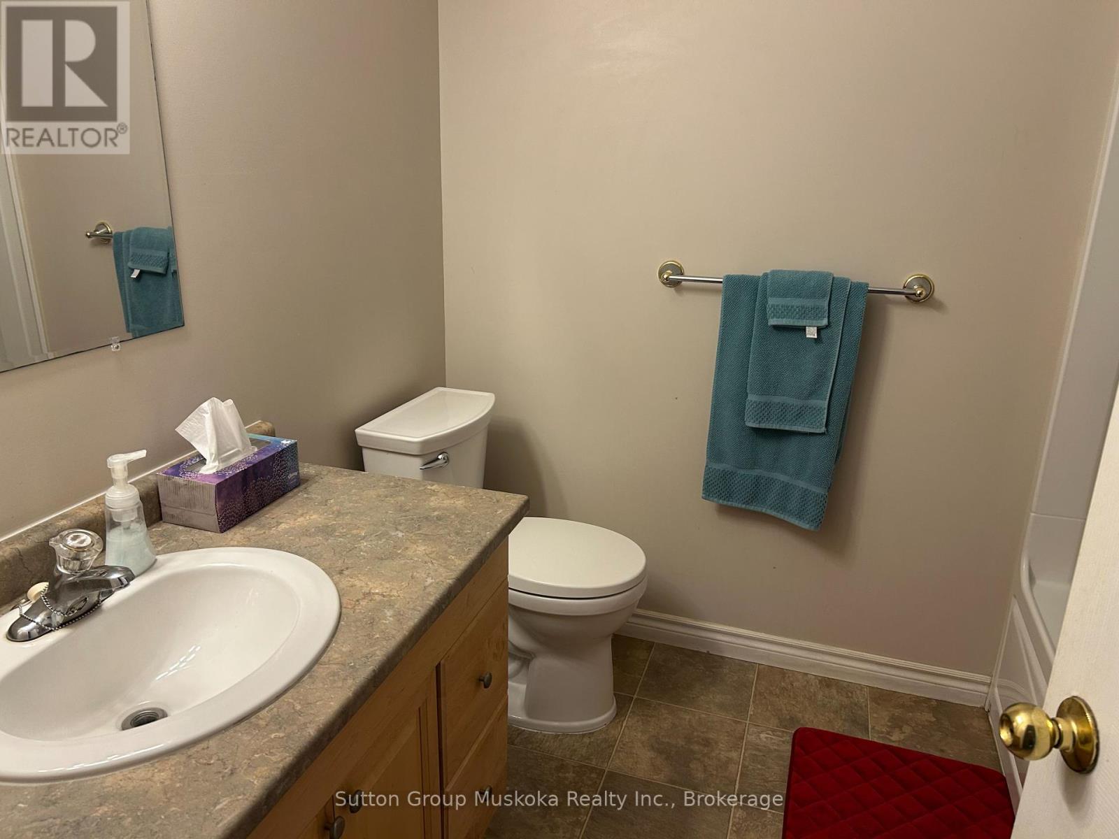 2448 Ravenscliffe Road, Huntsville, Ontario  P1H 2J2 - Photo 9 - X12457942