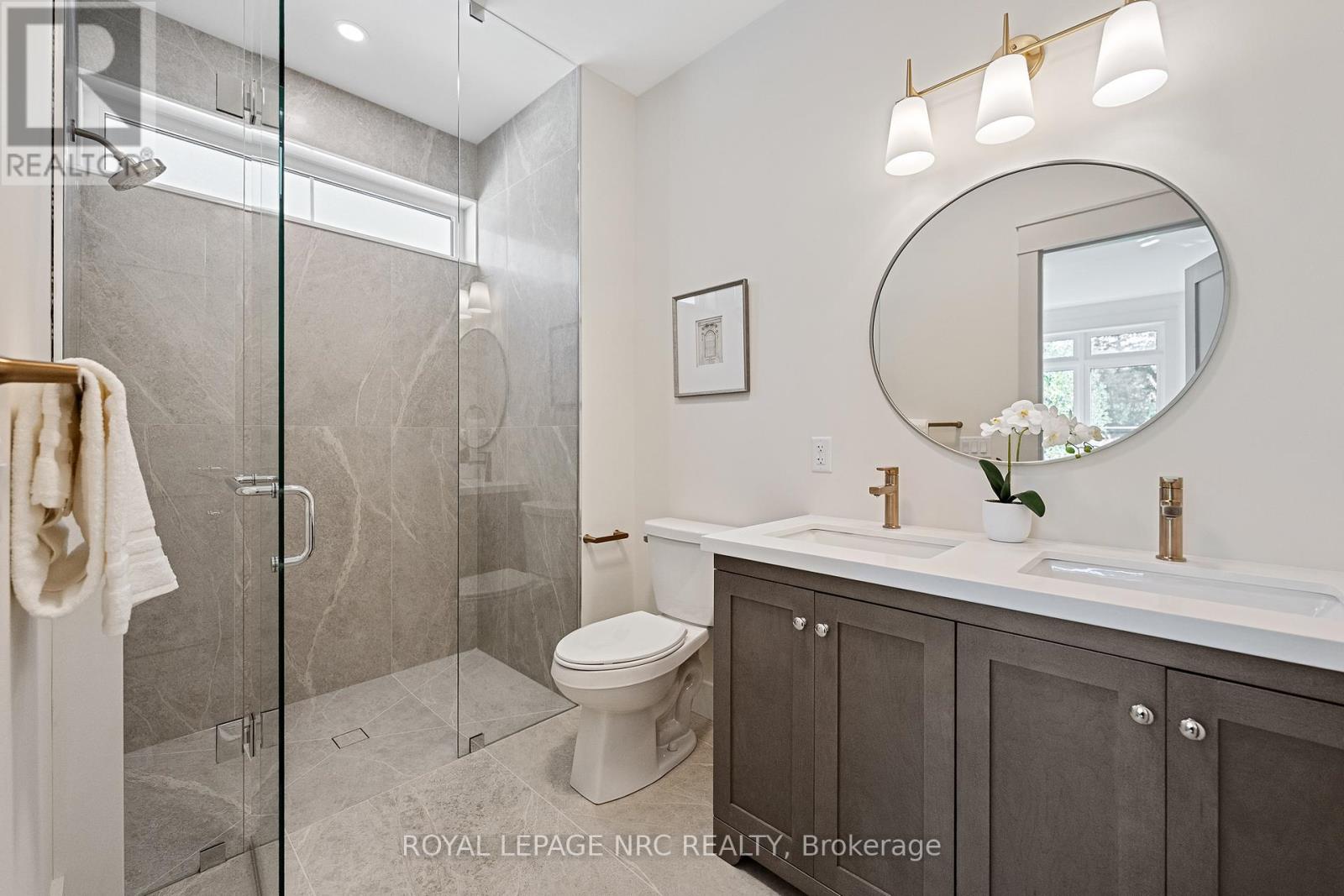 281 Elmwood Avenue, Fort Erie, Ontario  L0S 1B0 - Photo 26 - X12455695