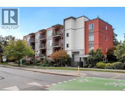 203 4030 Borden St Lake Hill
