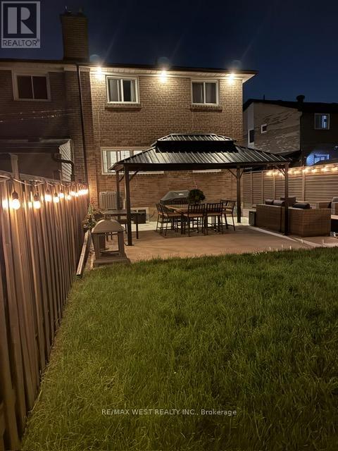 70 Wheatsheaf Crescent, Toronto, Ontario  M3N 1P6 - Photo 34 - W12452323