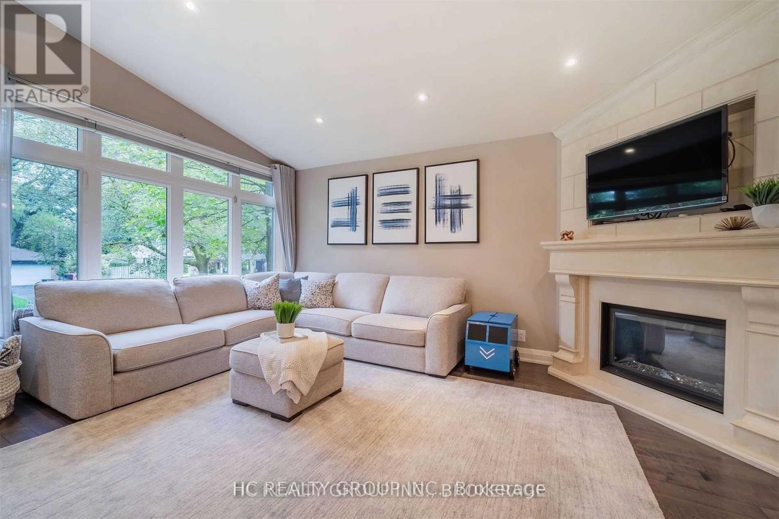 1513 Merrow Road, Mississauga, Ontario  L5J 3C4 - Photo 17 - W12457900