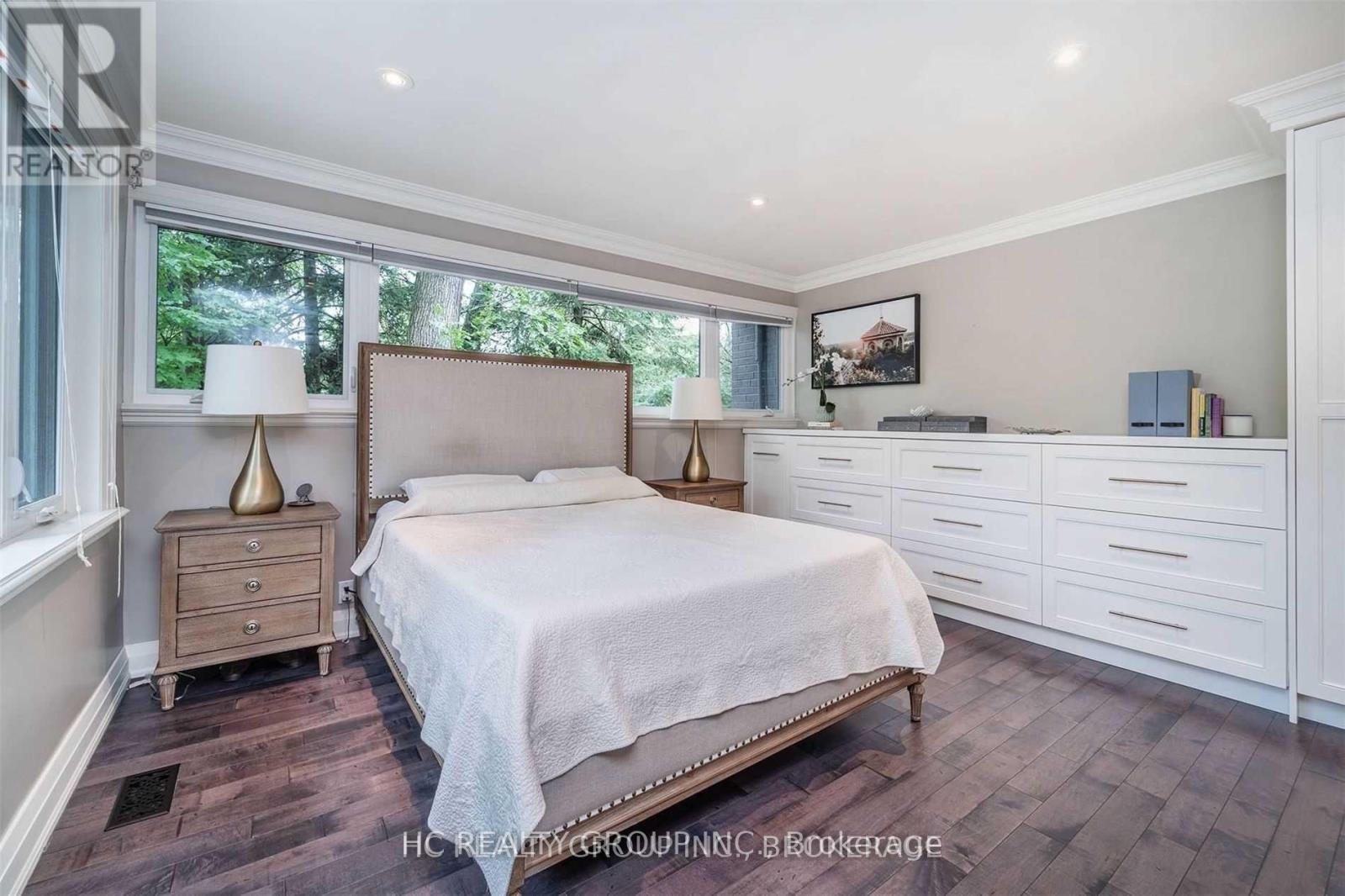1513 Merrow Road, Mississauga, Ontario  L5J 3C4 - Photo 19 - W12457900