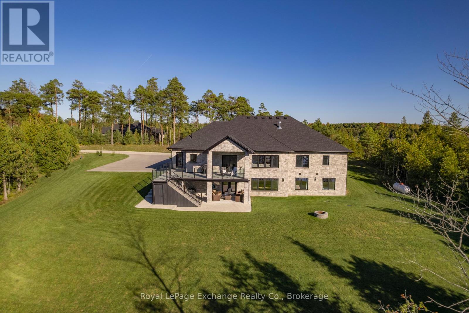 150 Louise Creek Crescent, West Grey, Ontario  N0G 1S0 - Photo 6 - X12457927