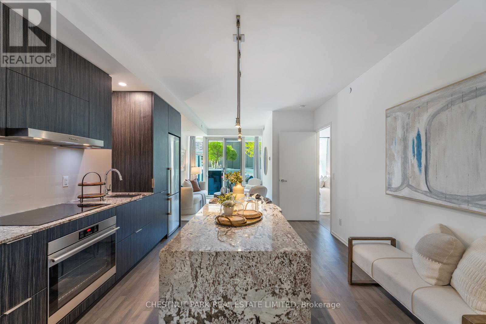 303 - 1 Bloor Street E, Toronto, Ontario  M4W 0A8 - Photo 3 - C12457948