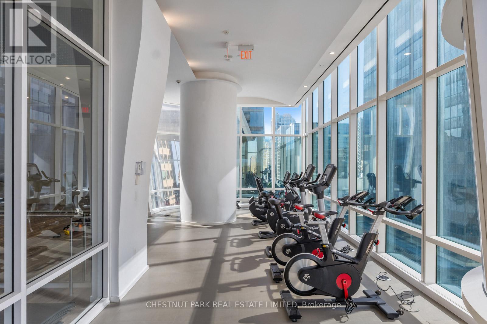 303 - 1 Bloor Street E, Toronto, Ontario  M4W 0A8 - Photo 32 - C12457948