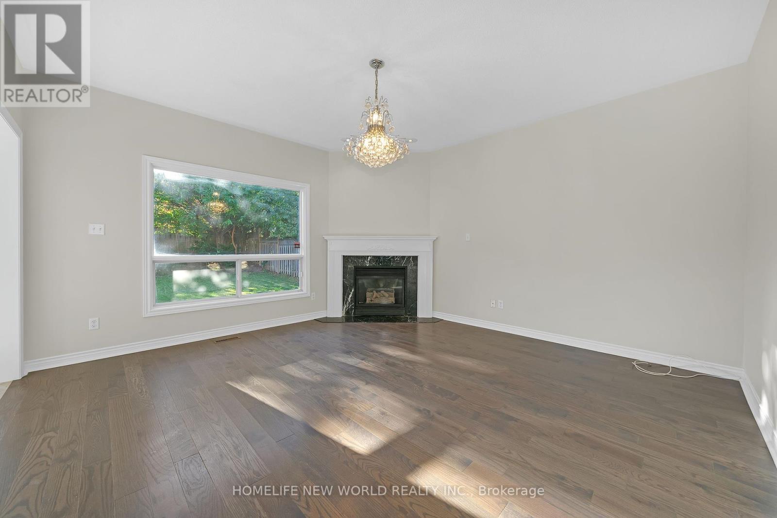 99 Clarendon Drive, Richmond Hill, Ontario  L4B 3W5 - Photo 15 - N12457941