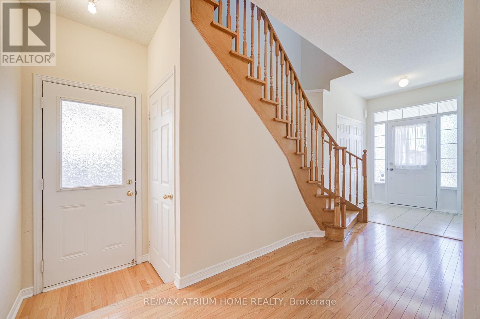 30 London Pride Drive, Richmond Hill, Ontario  L4E 0X2 - Photo 3 - N12457947