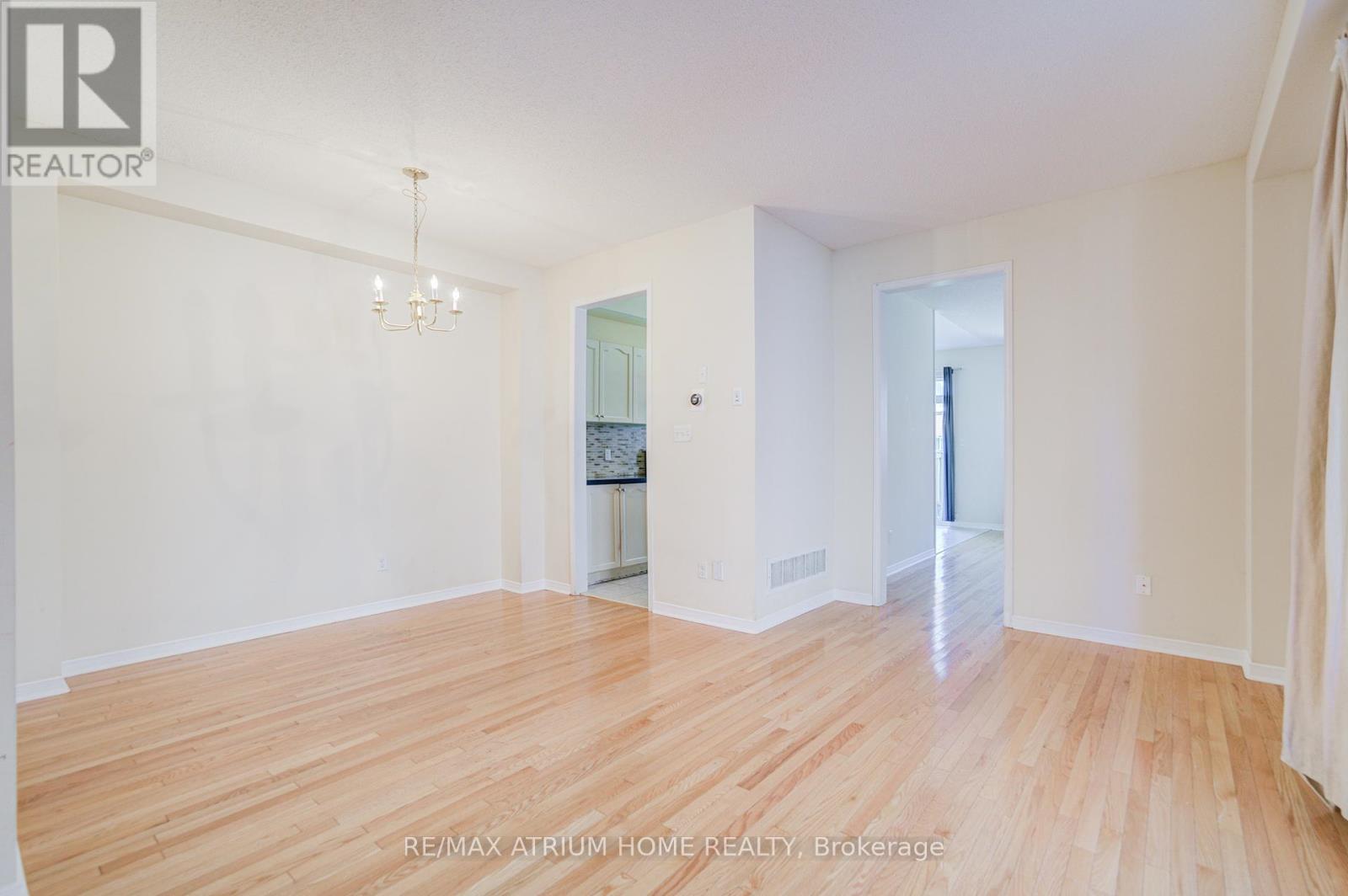 30 London Pride Drive, Richmond Hill, Ontario  L4E 0X2 - Photo 6 - N12457947