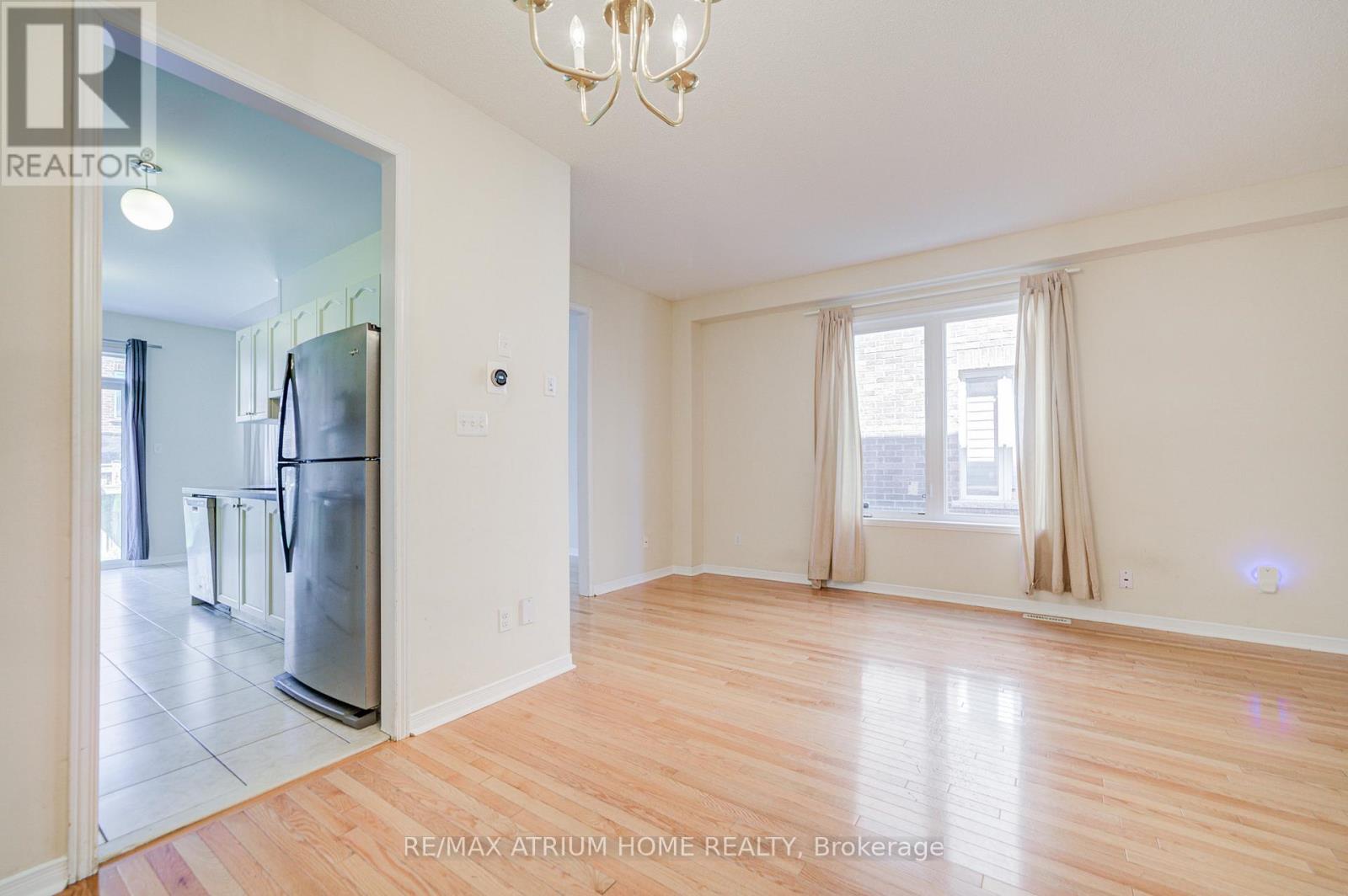 30 London Pride Drive, Richmond Hill, Ontario  L4E 0X2 - Photo 8 - N12457947