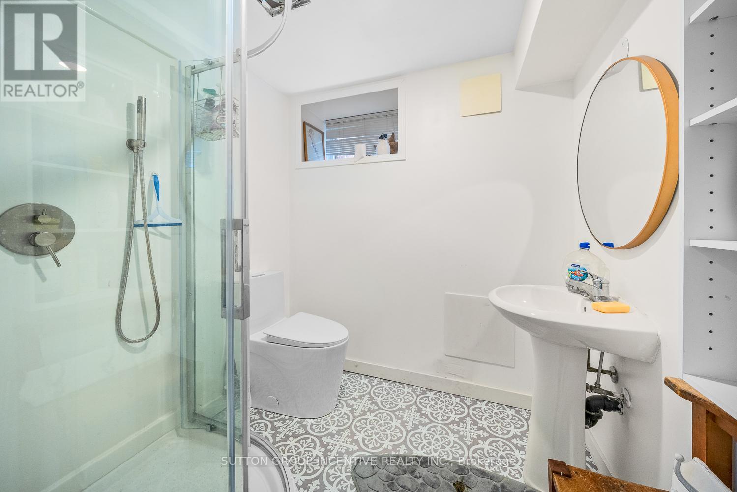 65 Barrhead Crescent, Toronto, Ontario  M9W 3Z8 - Photo 12 - W12457938