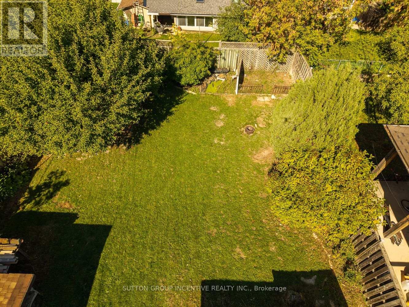 65 Barrhead Crescent, Toronto, Ontario  M9W 3Z8 - Photo 16 - W12457938