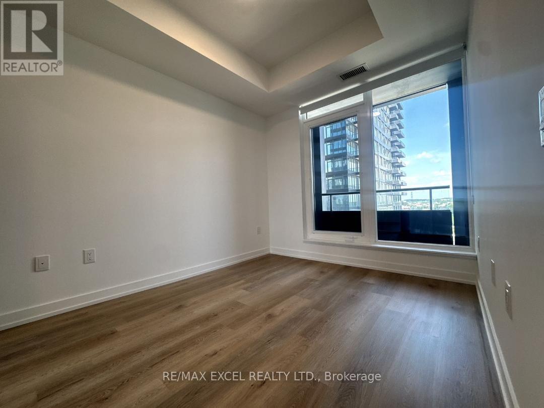 902 - 395 Square One Drive, Mississauga, Ontario  L5B 0P6 - Photo 2 - W12457939