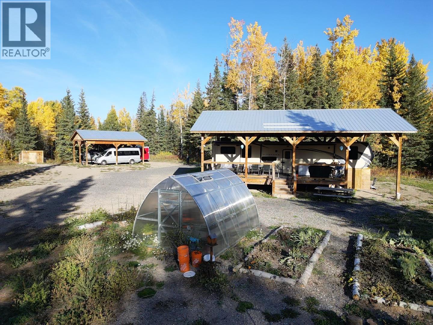 441 CHARLIE ROAD, Fraser Lake, British Columbia