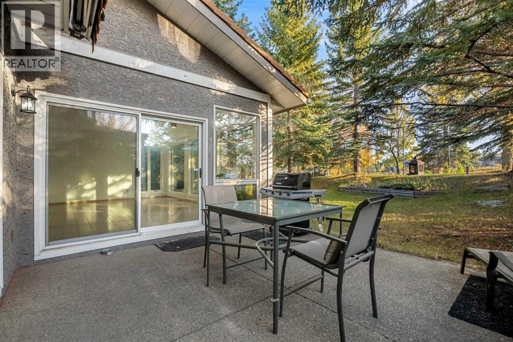 907 Shawnee Drive Sw, Calgary, Alberta  T2Y 2G8 - Photo 37 - A2263758