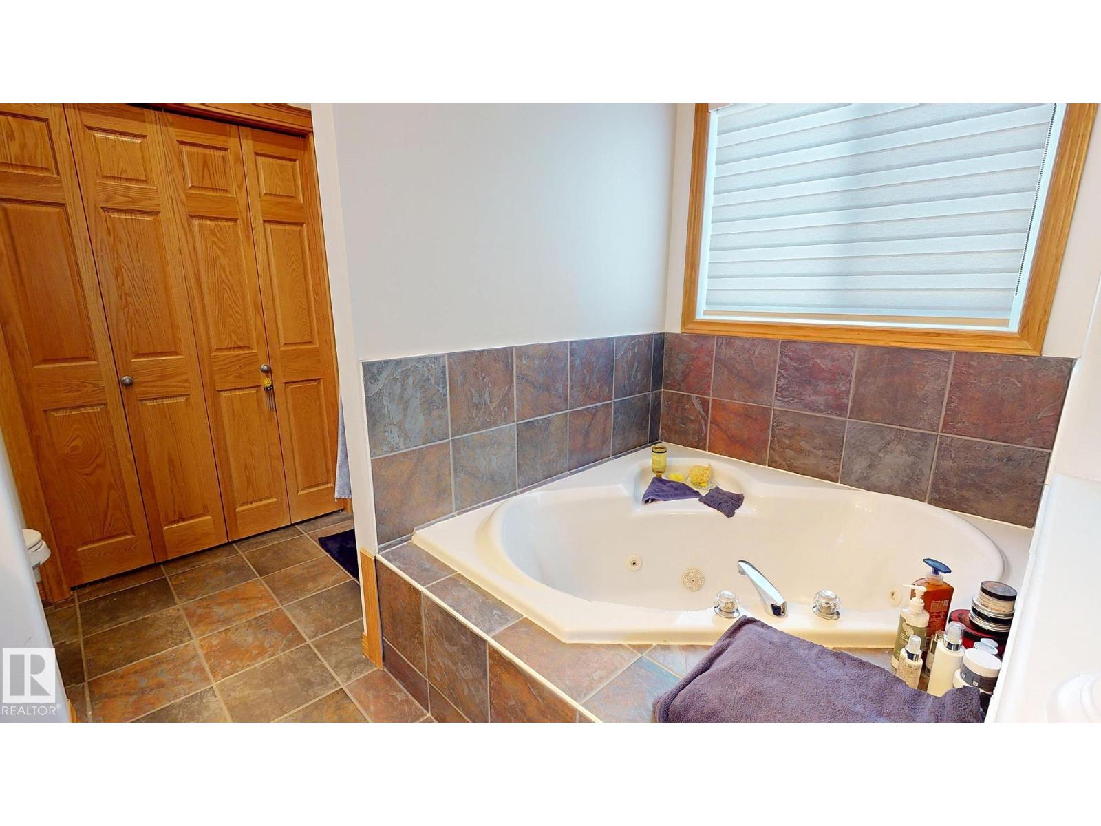 7 Kingsbury Cr, St. Albert, Alberta  T8N 6W5 - Photo 28 - E4461795