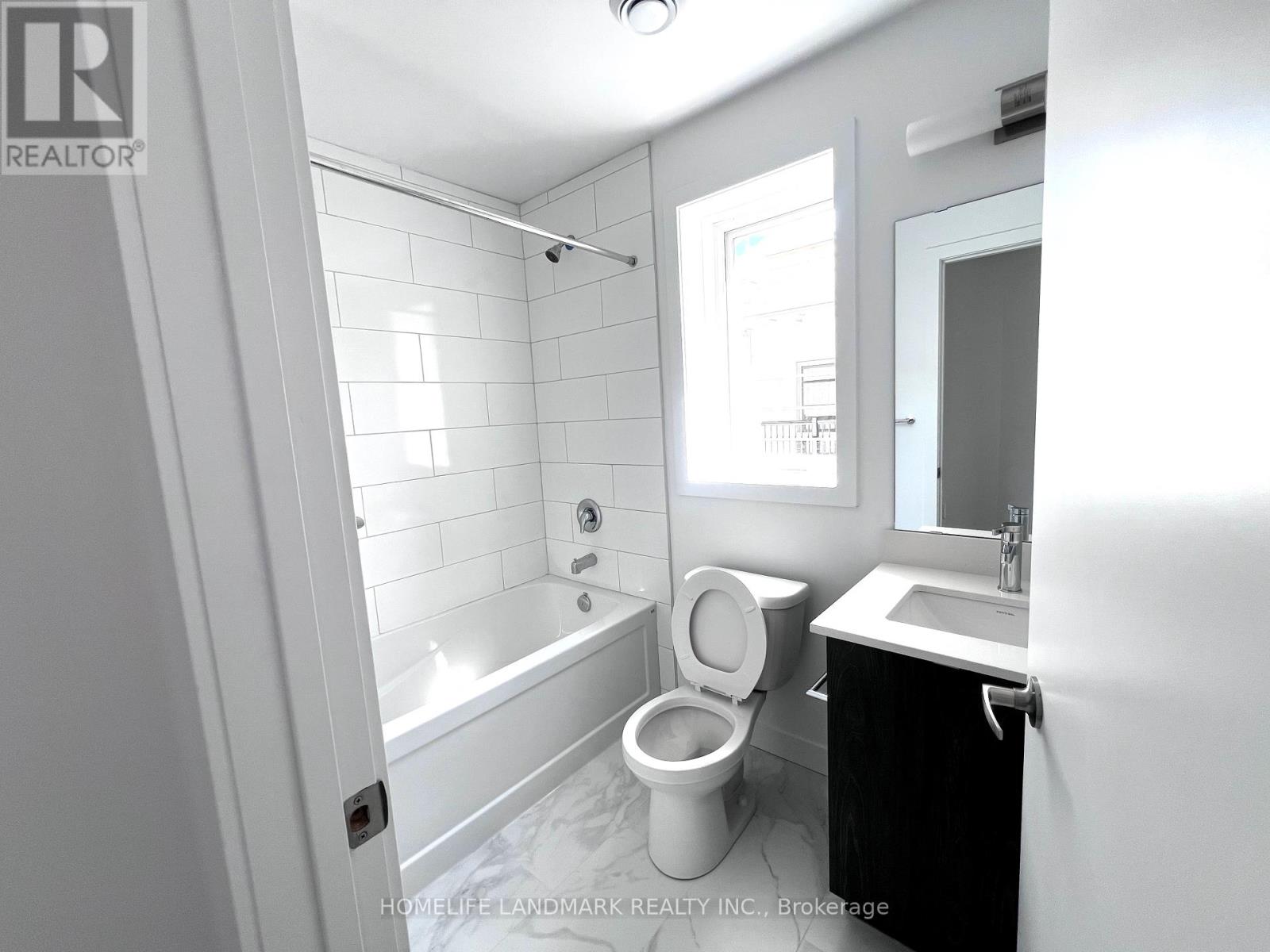 214 - 3 Bancroft Lane E, Richmond Hill, Ontario  L4E 1M1 - Photo 9 - N12457952