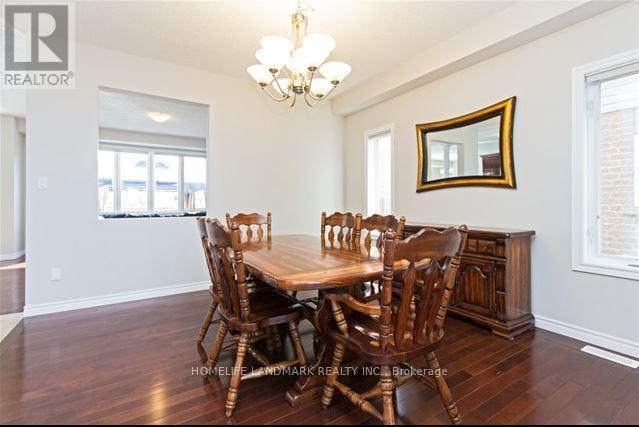 79 Davinci Boulevard, Hamilton, Ontario  L9B 0C4 - Photo 4 - X12457949