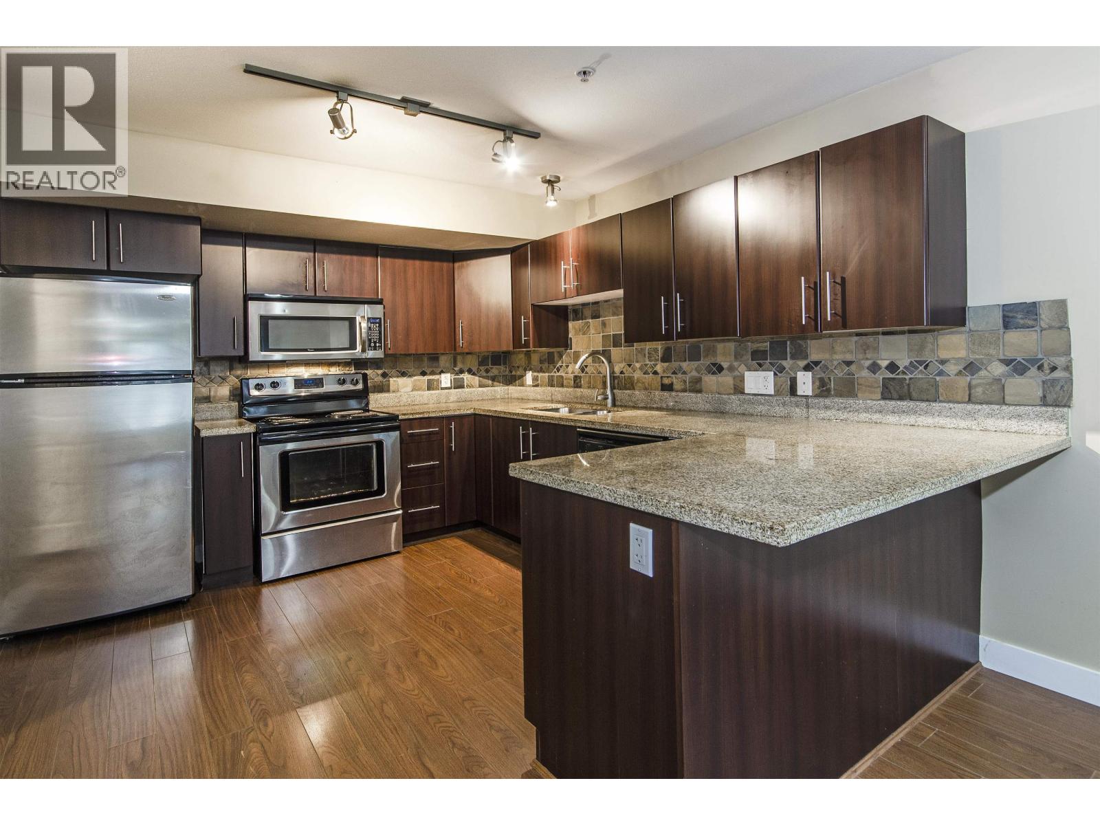 46 7428 14th Avenue, Burnaby, British Columbia  V3N 0C2 - Photo 3 - R3046600