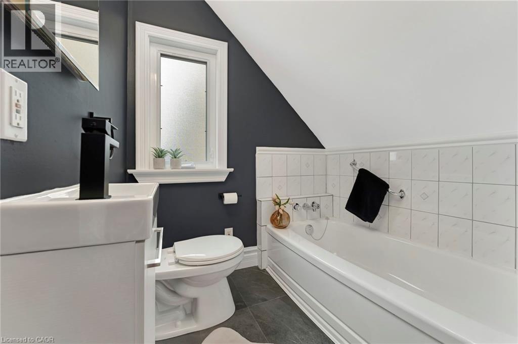142 Sanford Avenue N, Hamilton, Ontario  L8L 5Z5 - Photo 28 - 40727514