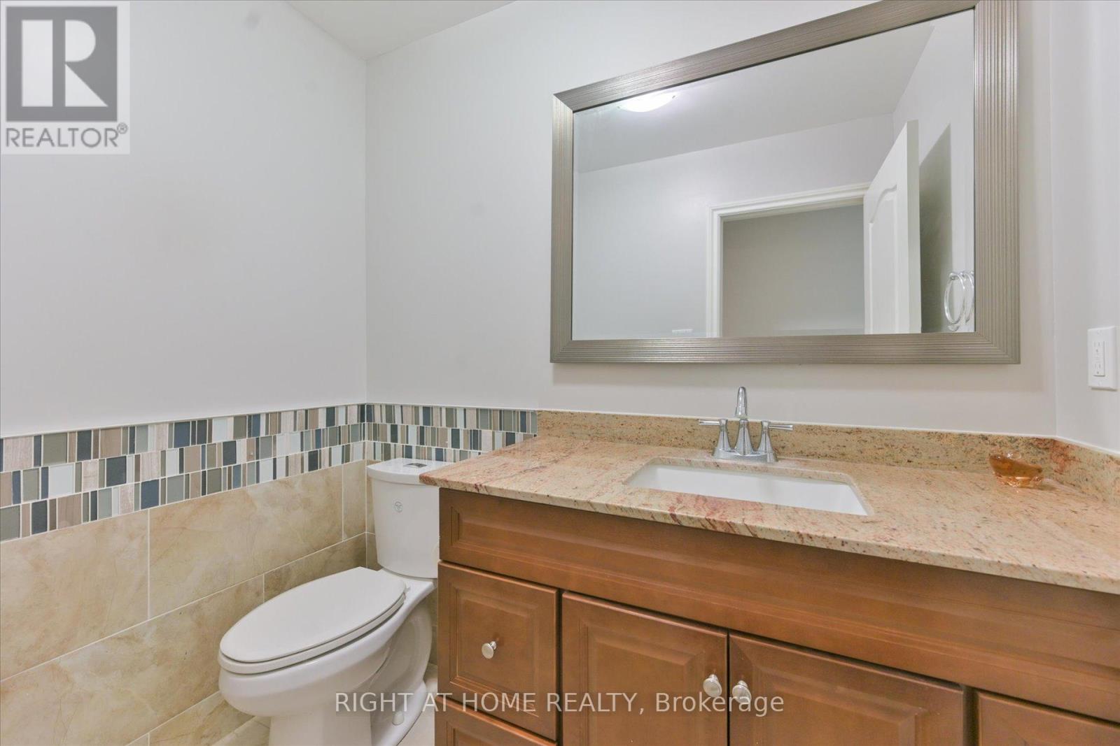 18 Mccowan Lane, Whitchurch-Stouffville, Ontario  L4A 4C1 - Photo 21 - N12414130