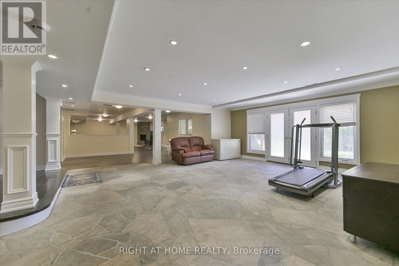 18 Mccowan Lane, Whitchurch-Stouffville, Ontario  L4A 4C1 - Photo 39 - N12414130
