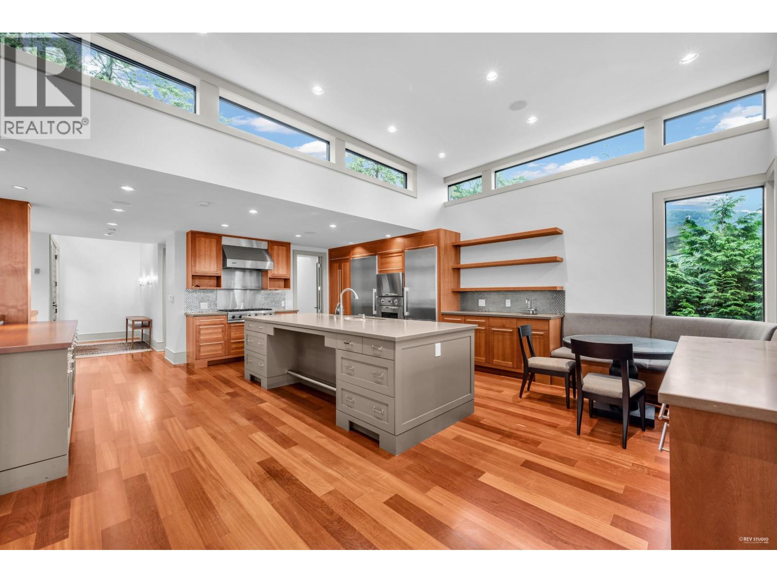 3570 Creery Avenue, West Vancouver, British Columbia  V7V 2M1 - Photo 11 - R3057437
