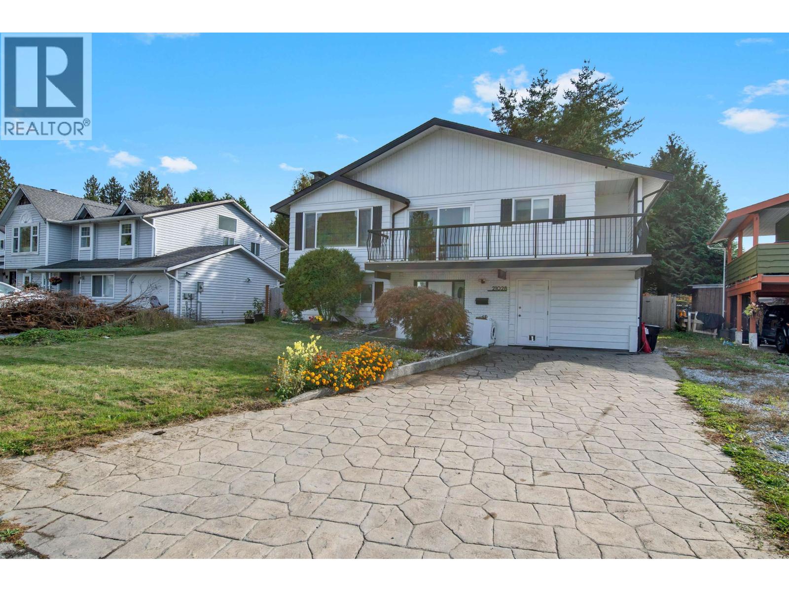 21028 119 Avenue, Maple Ridge, British Columbia  V2X 7N7 - Photo 2 - R3057492