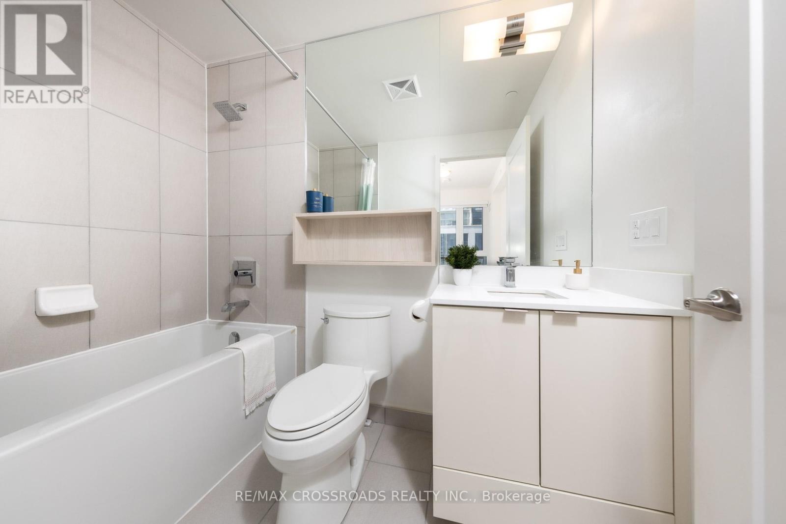 822 - 60 Princess Street, Toronto, Ontario  M5A 2C7 - Photo 16 - C12457965