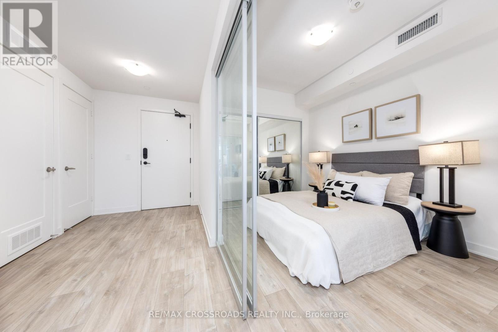 822 - 60 Princess Street, Toronto, Ontario  M5A 2C7 - Photo 17 - C12457965
