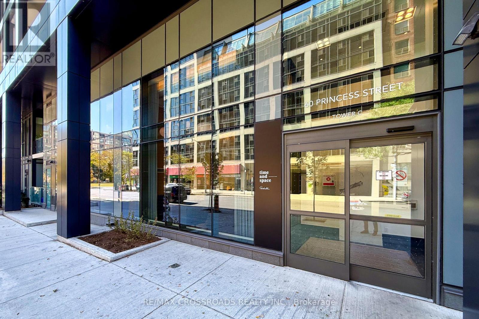 822 - 60 Princess Street, Toronto, Ontario  M5A 2C7 - Photo 2 - C12457965