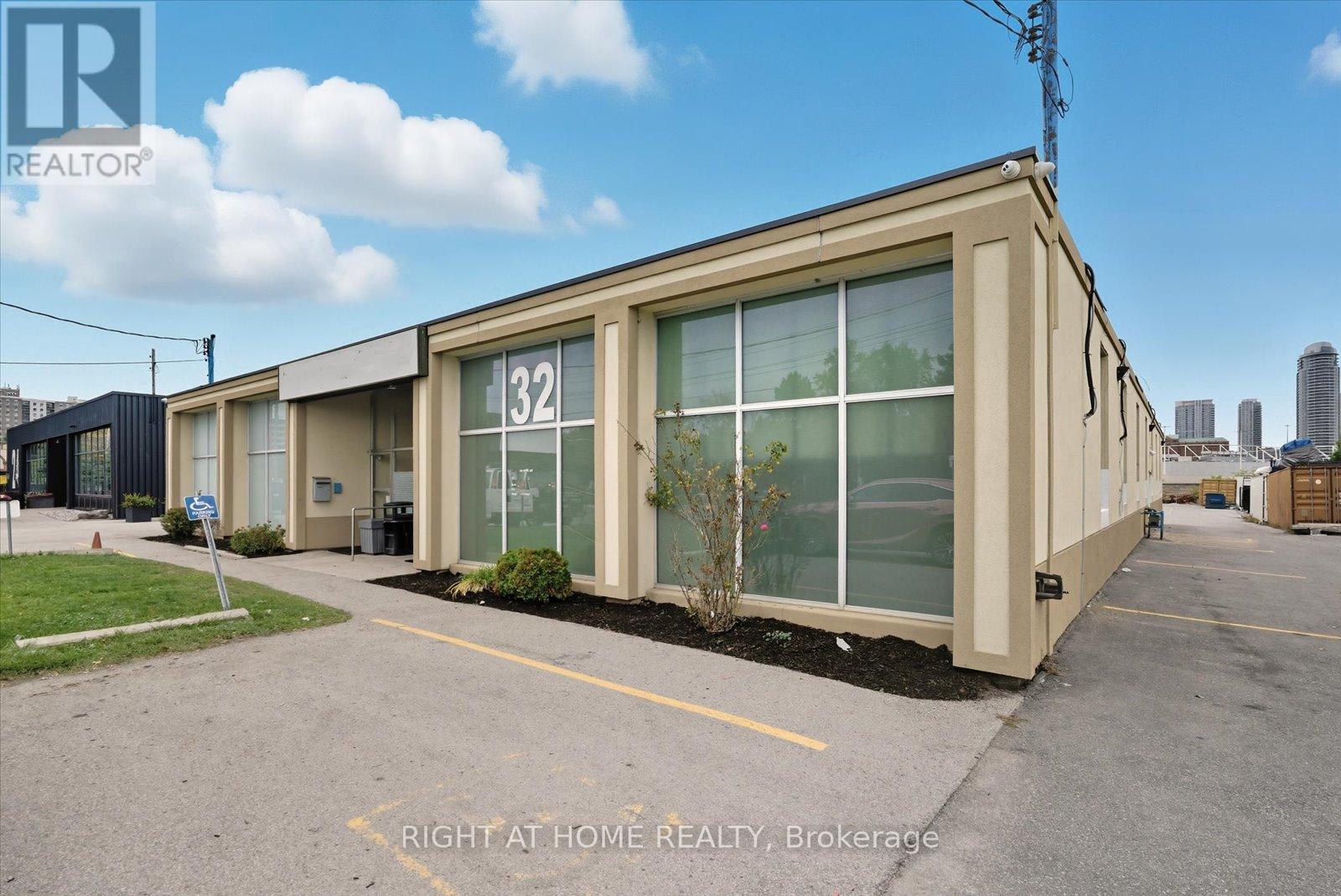 30-32 Progress Avenue, Toronto, Ontario  M1P 2Y4 - Photo 5 - E12457956