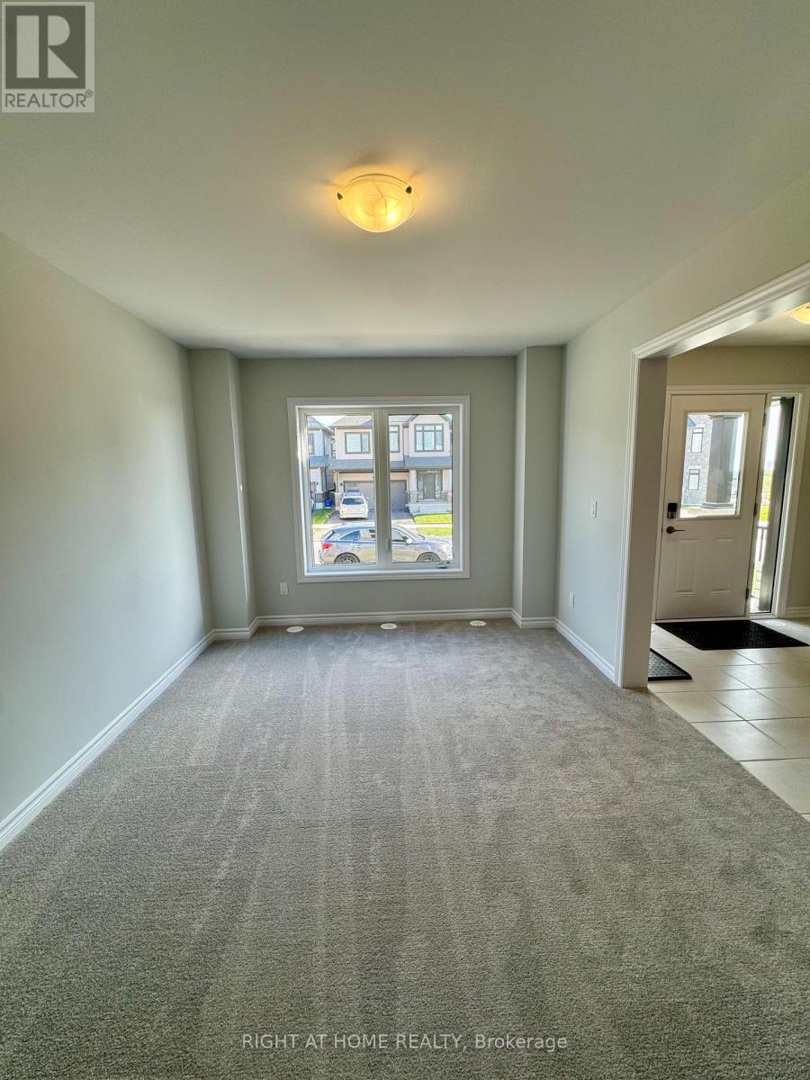 1020 Dyas Avenue, Oshawa, Ontario  L1H 8L7 - Photo 3 - E12457959