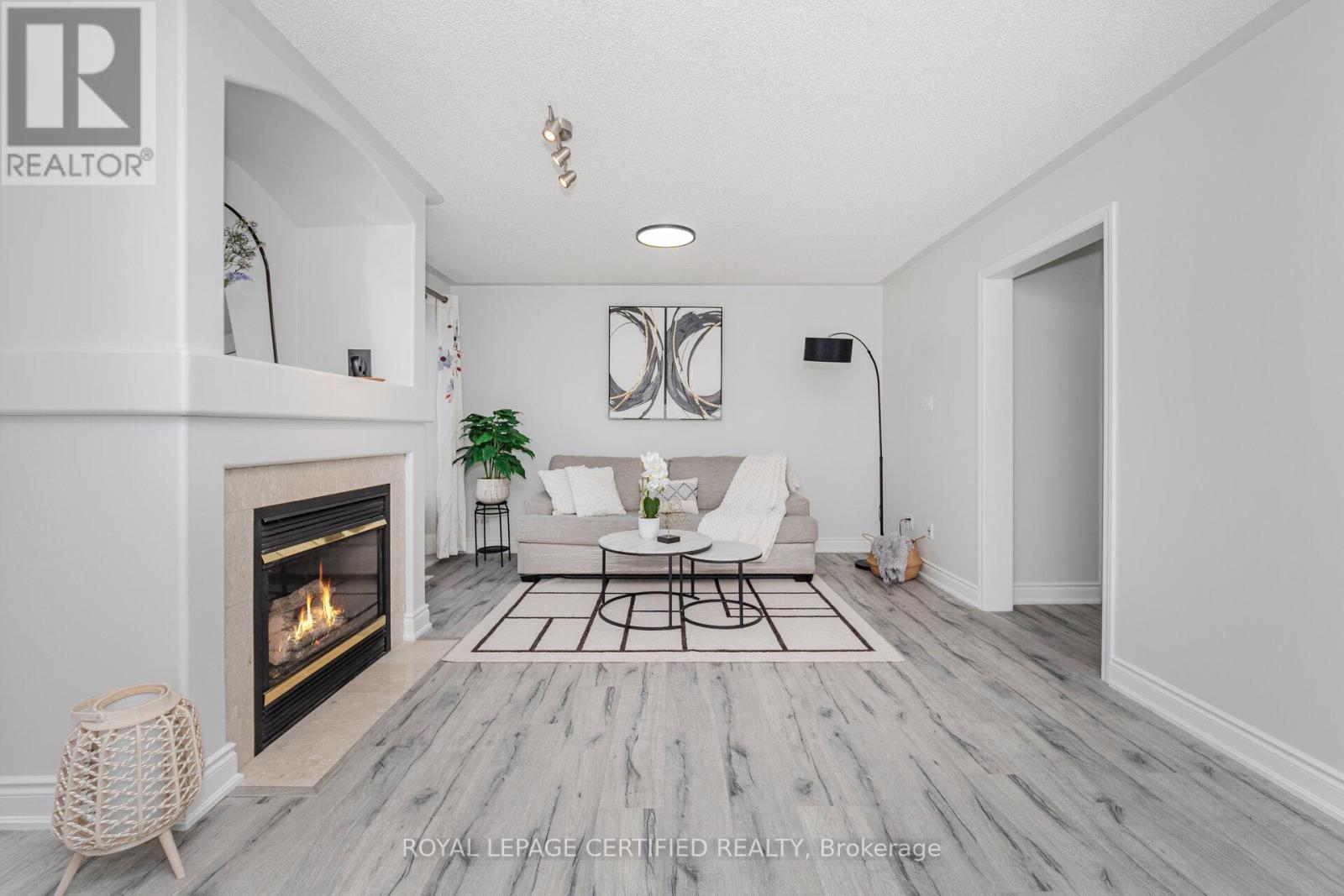 123 Dunlop Court, Brampton, Ontario  L6X 5A6 - Photo 16 - W12457964