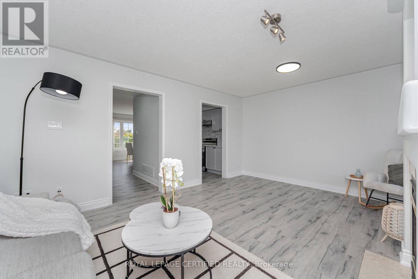 123 Dunlop Court, Brampton, Ontario  L6X 5A6 - Photo 19 - W12457964