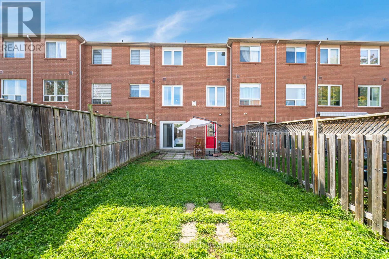 123 Dunlop Court, Brampton, Ontario  L6X 5A6 - Photo 40 - W12457964